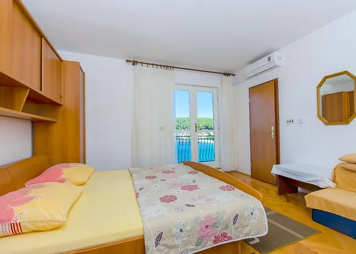 Moloco Drvenik (Split-Dalmatia)